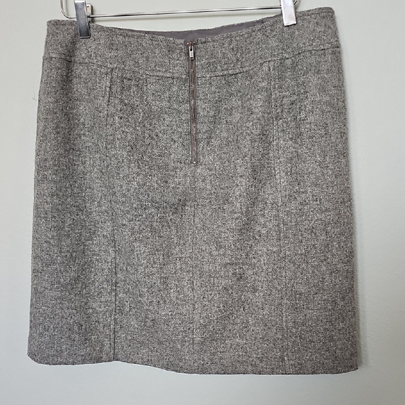 Talbots Wool Blend Feminine Office Gray Skirt No Slit Size 12 - Picture 4 of 8
